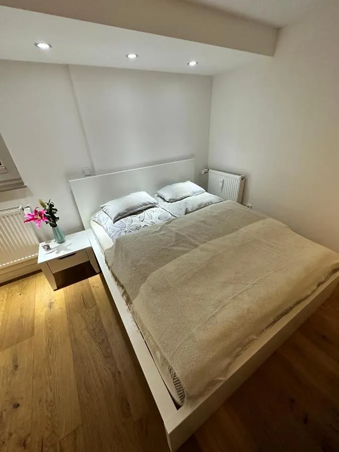Gemutliches Appartement In Waldrandlage Cologne Germany